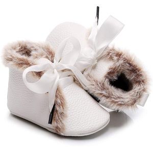 Baby faux fur soft sole winter lace up booties 0-3 months